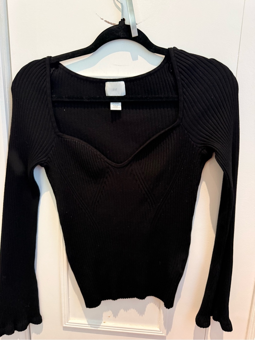H&M Black Ribbed Long Sleeve Sweetheart Neck Sweater